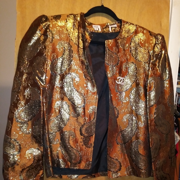 Blazer - Picture 1 of 2